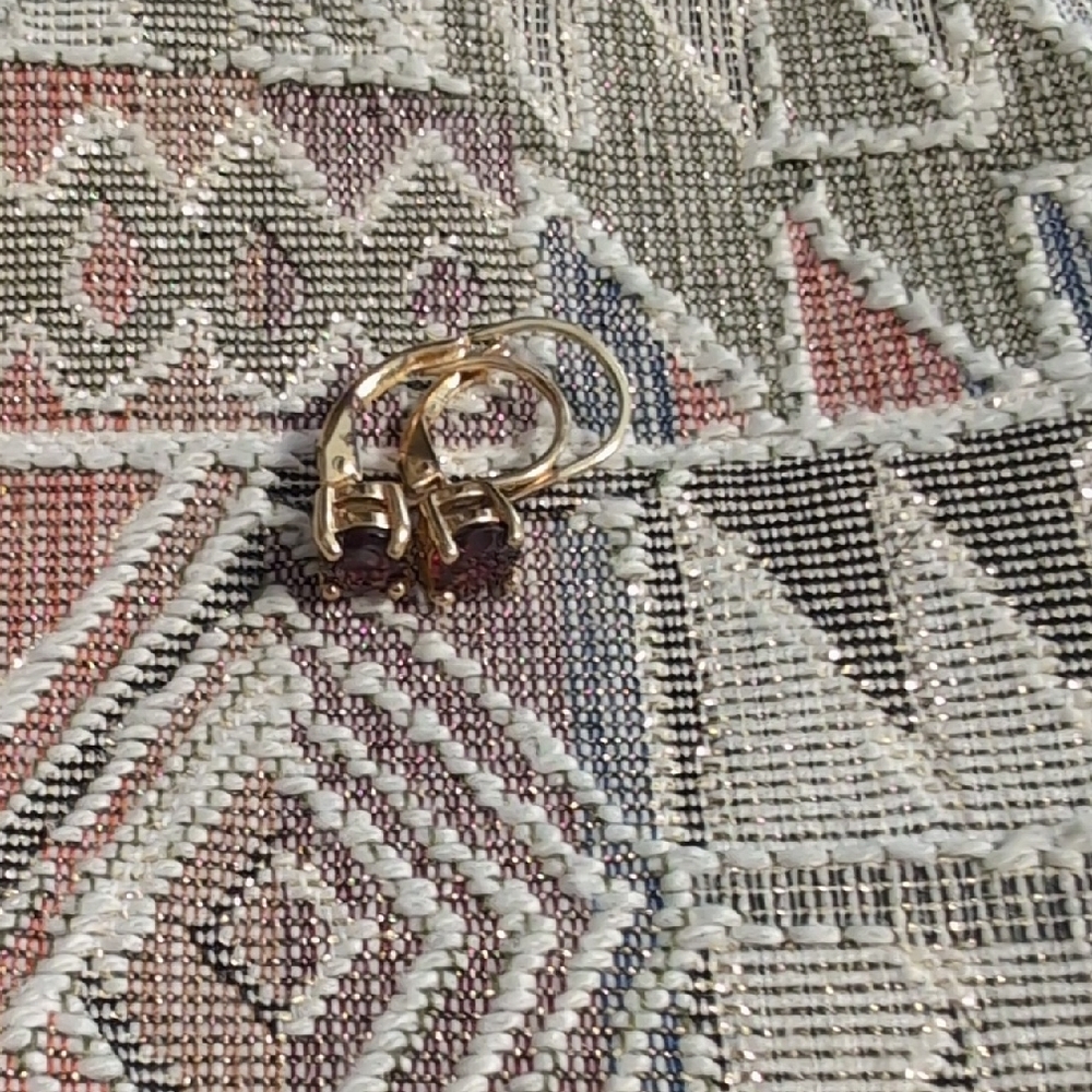 Vintage 7 Piece Gold Toned Earring Set - Picture 8 of 12
